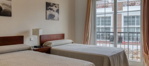 4 bedrooms Townhouse in Alhaurin de la Torre, Spain No. 136582 7