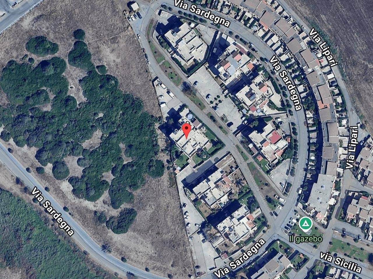 Apartamento de 3 dormitorios en Ardea, Italy No. 202469