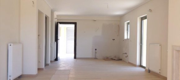 4 Schlafzimmer Property in Kalyvia Thorikou, Greece, Nr. 7105 14