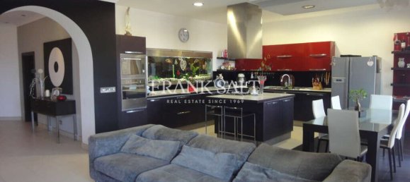 2 غرف نوم طابقين في Qala, Malta رقم 5556 9