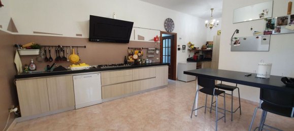 3 rooms Apartment in Fontevivo, Italy No. 228854 3