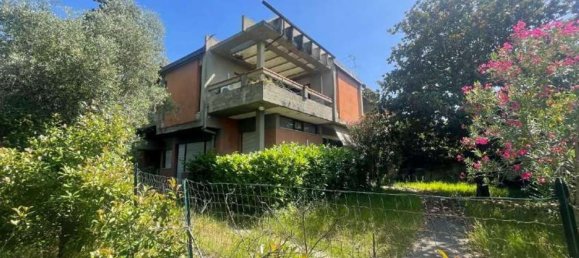 10غرفة فيلا في Carrara, Italy رقم 281605 12