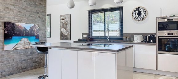 3 bedrooms Villa in Porto-Vecchio, France No. 223857 16