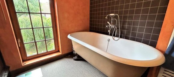 5 bedrooms House in La Longueville, France No. 86278 33