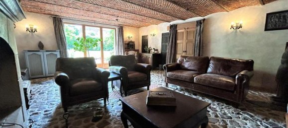 5 bedrooms House in La Longueville, France No. 86278 12