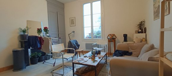 11 rooms Building in Tours, France No. 92773 6