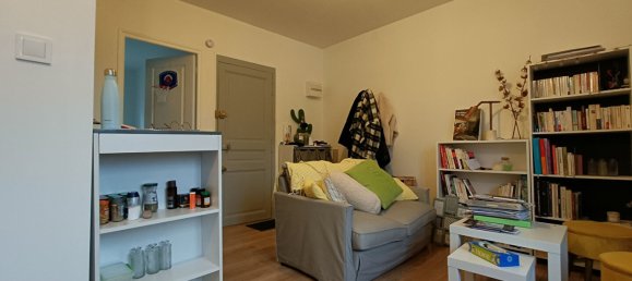 11 rooms Building in Tours, France No. 92773 5