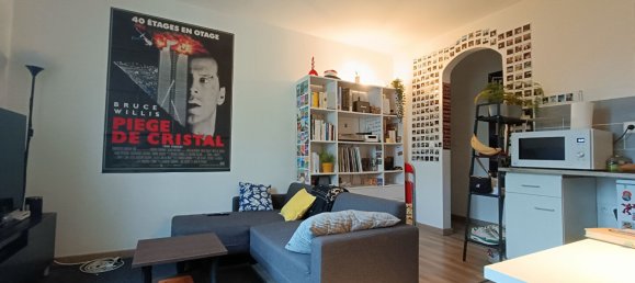 11 rooms Building in Tours, France No. 92773 2