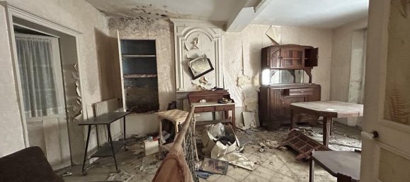 2 bedrooms House in Thouars, France No. 346873 4