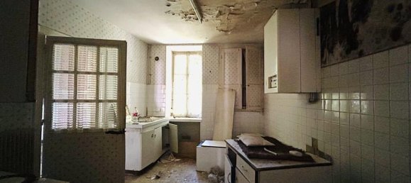 2 bedrooms House in Thouars, France No. 346873 6