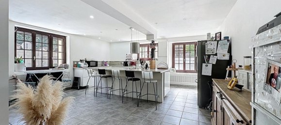 4 bedrooms House in Armeau, France No. 285573 2