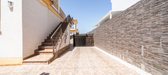 3 Schlafzimmer Villa in La Marina, Spain, Nr. 202104 32