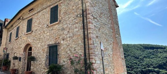 5 bedrooms House in Sassetta, Italy No. 75177 2