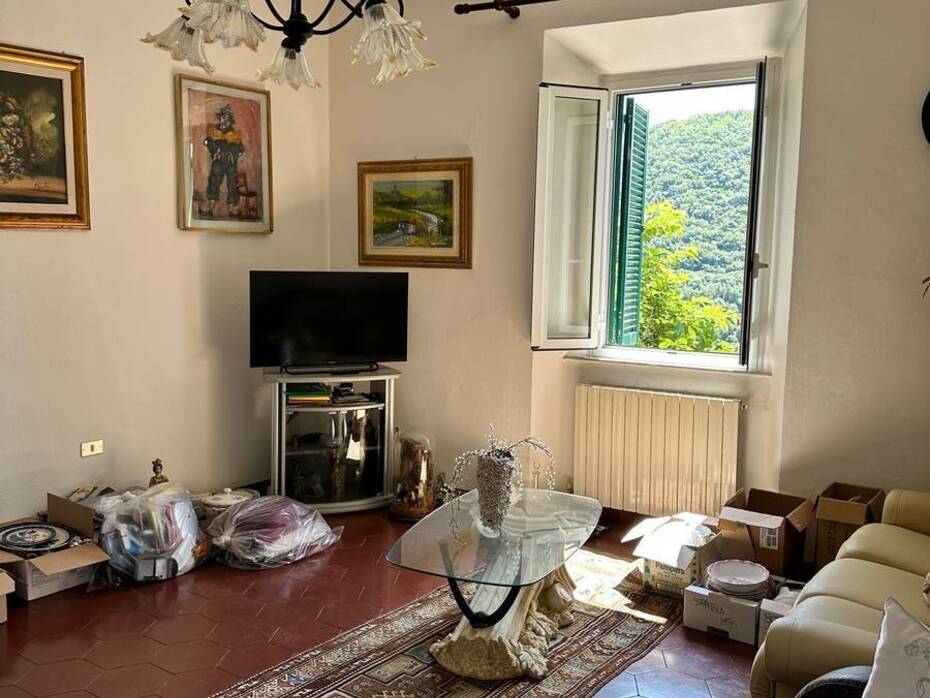 5 bedrooms House in Sassetta, Italy No. 75177