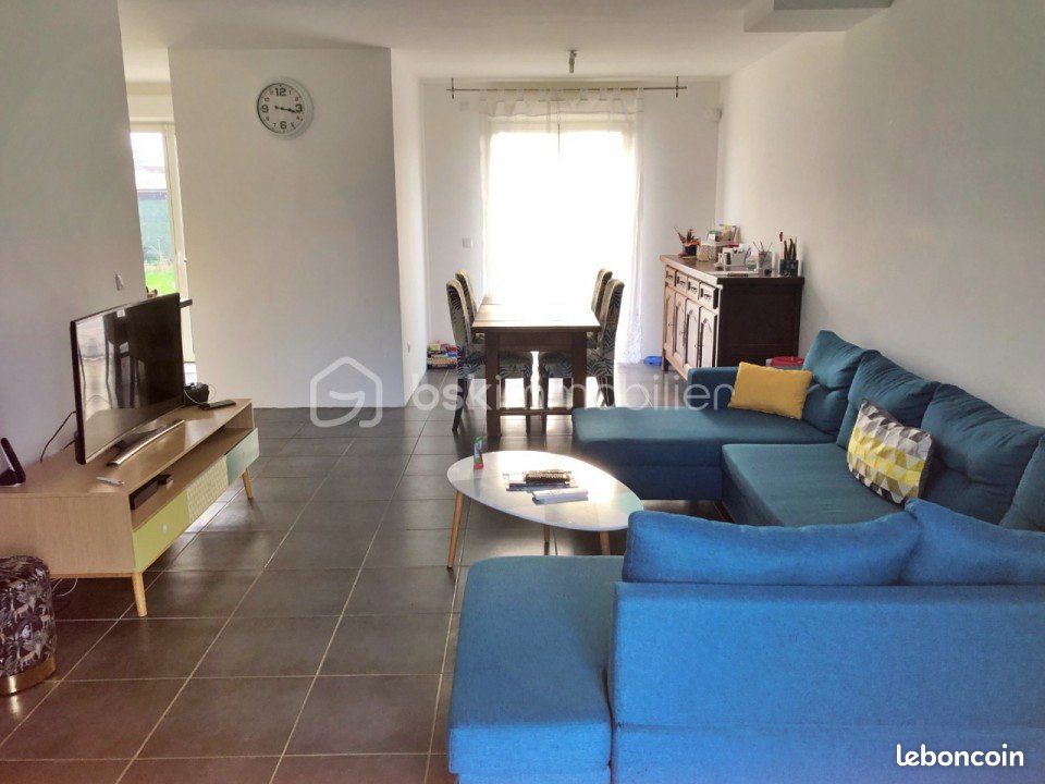 3 bedrooms House in Cepoy, France No. 84820