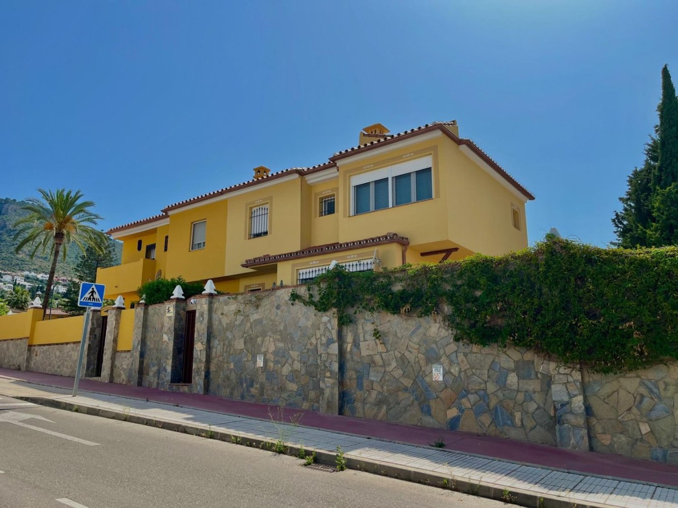 4 bedrooms House in Alhaurin de la Torre, Spain No. 154909