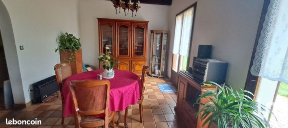 3 bedrooms House in Courtenay, France No. 274701 2