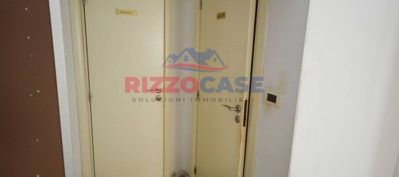 Propriété commerciale à Corigliano Rossano, Italy 140m² No. 153859 8