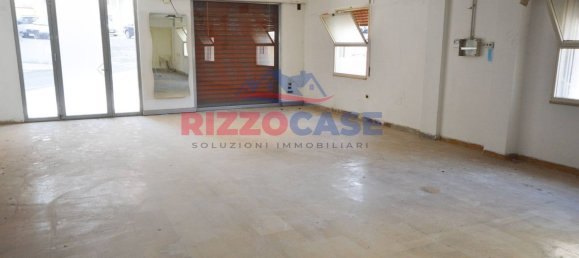 Propriété commerciale à Corigliano Rossano, Italy 140m² No. 153859 3