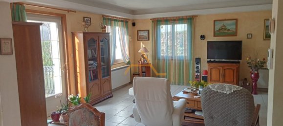 3 bedrooms Villa in Taulignan, France No. 200717 6