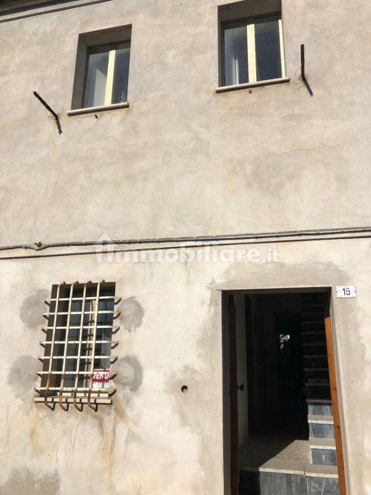 Дом с 2 спальнями в Бороре, Италия № 255703