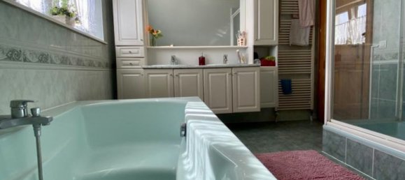 5 bedrooms House in Hesingue, France No. 86325 11