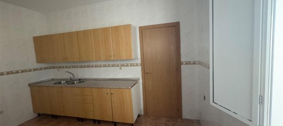 Adosado de 6 dormitorios en Cáceres, Spain No. 159854 6