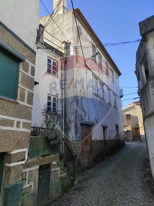 9 bedrooms House in Nespereira, Portugal No. 16621