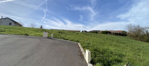 745m² Land in Saint-Geoire-en-Valdaine, France No. 118751 2