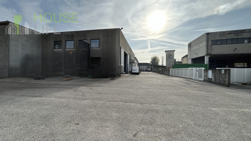  Warehouse in Caldogno, Italy No. 303557