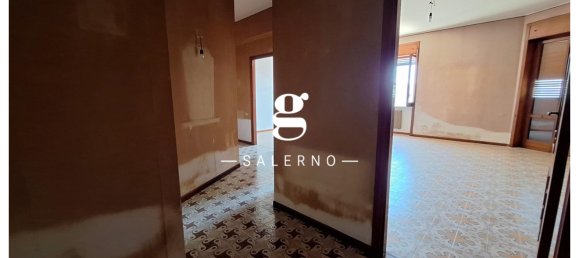 4 bedrooms Apartment in Salerno, Italy No. 289035 9