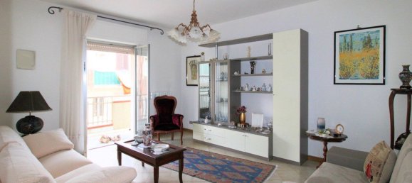 7 rooms Apartment in Ragusa, Italy No. 261357 2