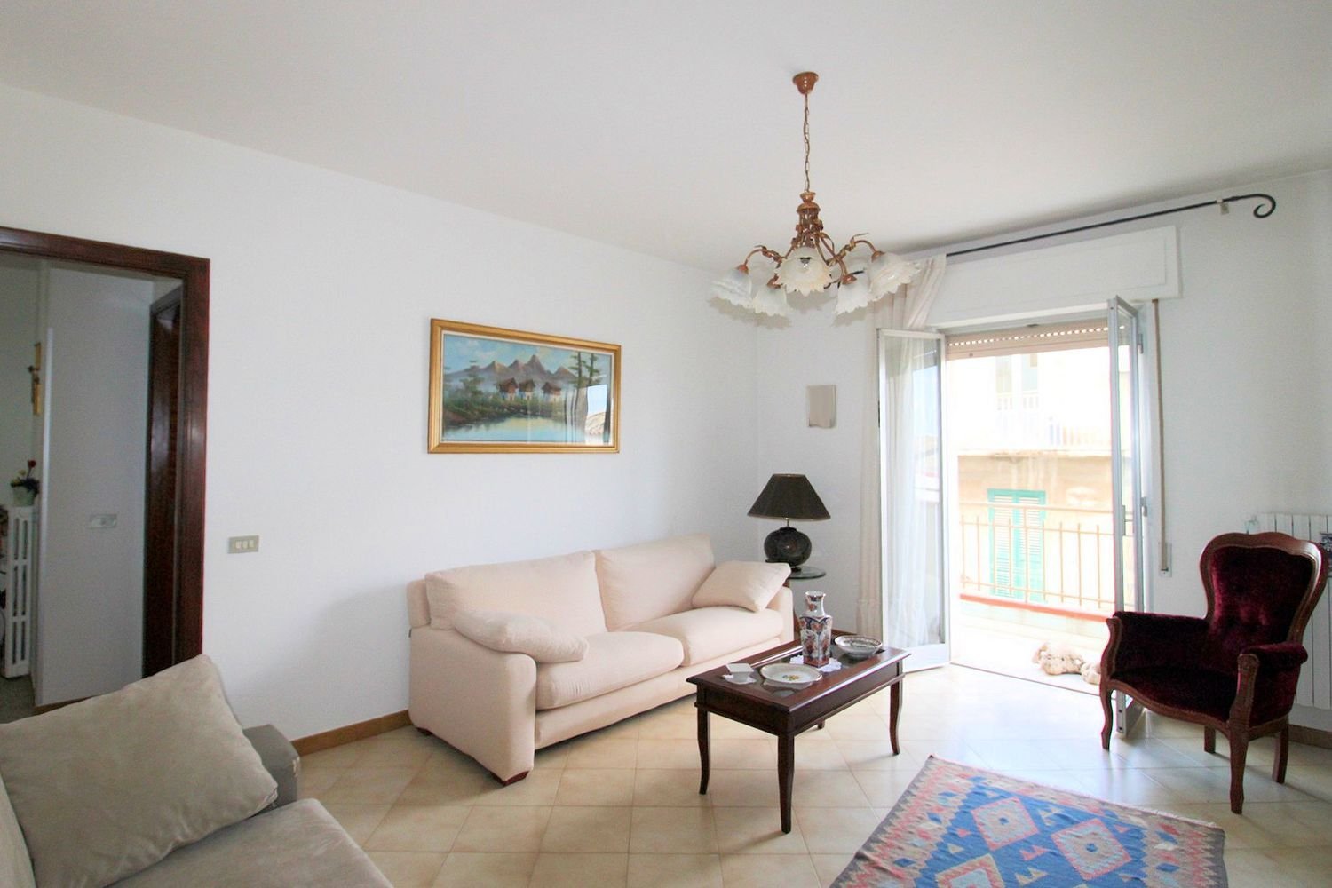 7 rooms Apartment in Ragusa, Italy No. 261357