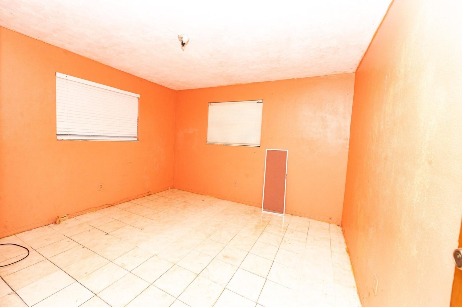  قطعة أرض في Miami, USA 163.88متر مربع رقم 613495