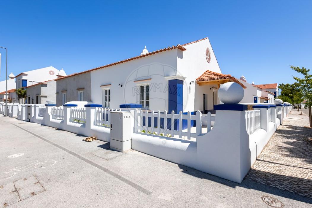 2 bedrooms House in Entroncamento, Portugal No. 291902