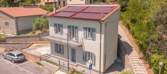 3 bedrooms Villa in Castiglione del Lago, Italy No. 328483 2