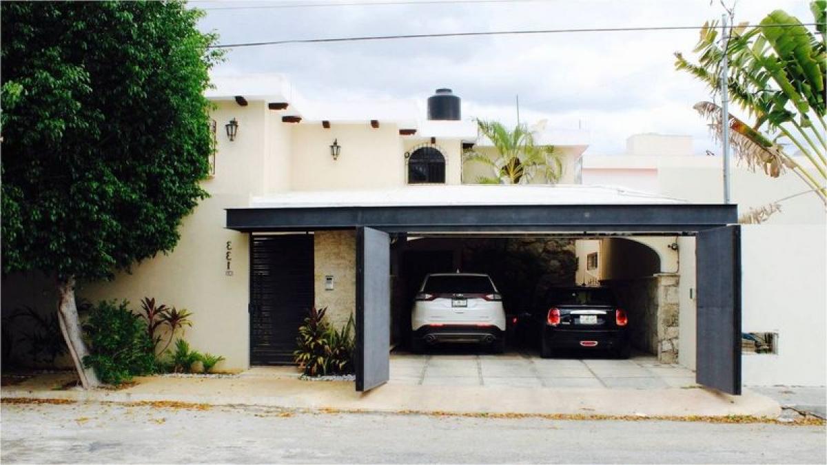 3 bedrooms House in Yucatan, Mexico No. 174059