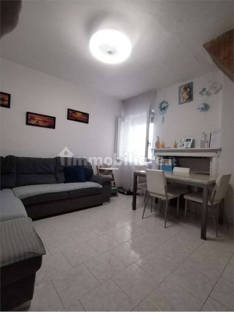 Квартира с 2 комнатами в Мальнате, Италия № 331005