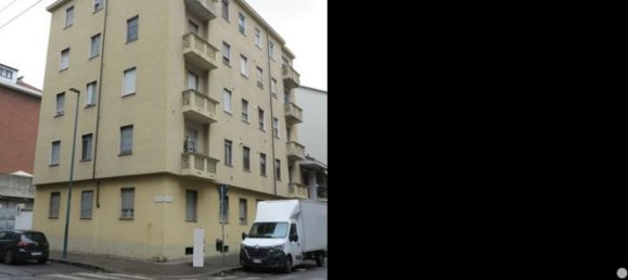 3 bedrooms Apartment in Turin, Italy No. 372323 2