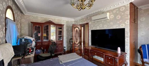 4 bedrooms House in Agios Athanasios, Cyprus No. 11580 4