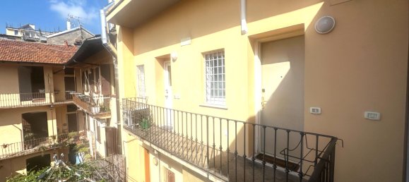 Studio in Milan, Italy, Nr. 365382 2