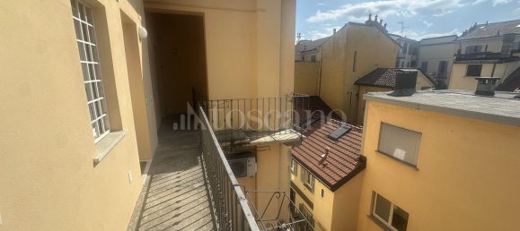 Studio in Milan, Italy, Nr. 365382 4