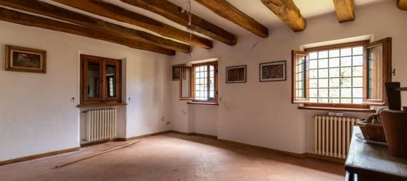 15 rooms House in Pietrasanta, Italy No. 75994 10