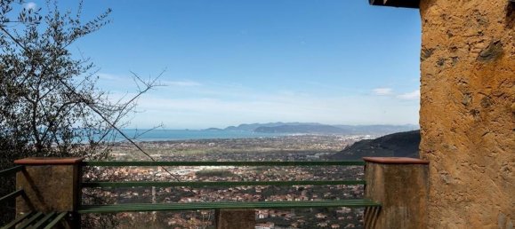 15 rooms House in Pietrasanta, Italy No. 75994 34