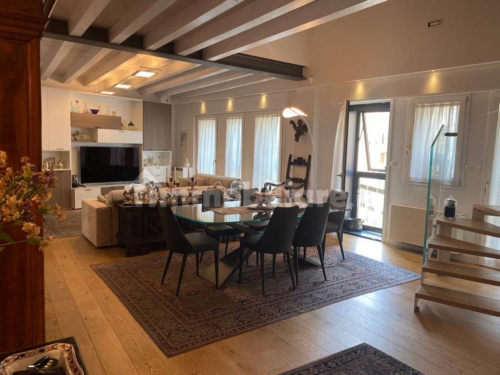 2 bedrooms Penthouse in Padua, Italy No. 280919