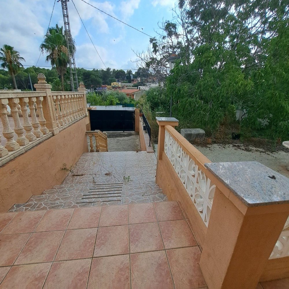 Casa de 3 dormitorios en Canals, Spain No. 168070