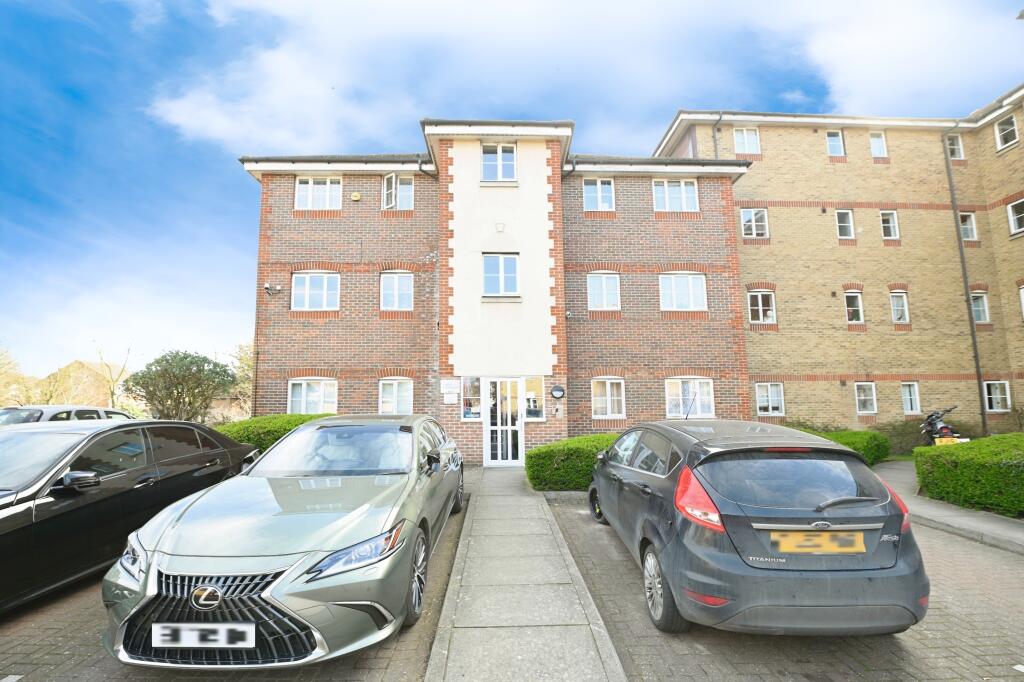 Квартира с 2 спальнями в Баркинг, Великобритания № 10811