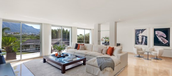 7 bedrooms Villa in Marbella, Spain No. 120469 4