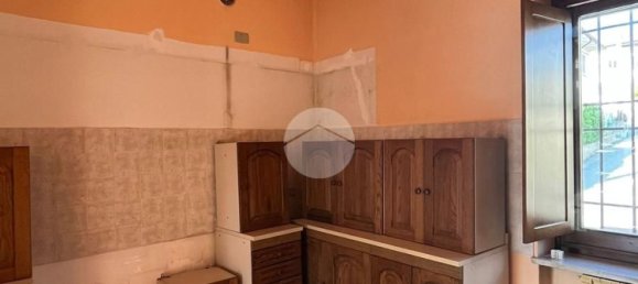 2-salle Appartement à Castiglione delle Stiviere, Italy No. 281636 16