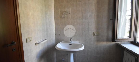 2-salle Appartement à Castiglione delle Stiviere, Italy No. 281636 7